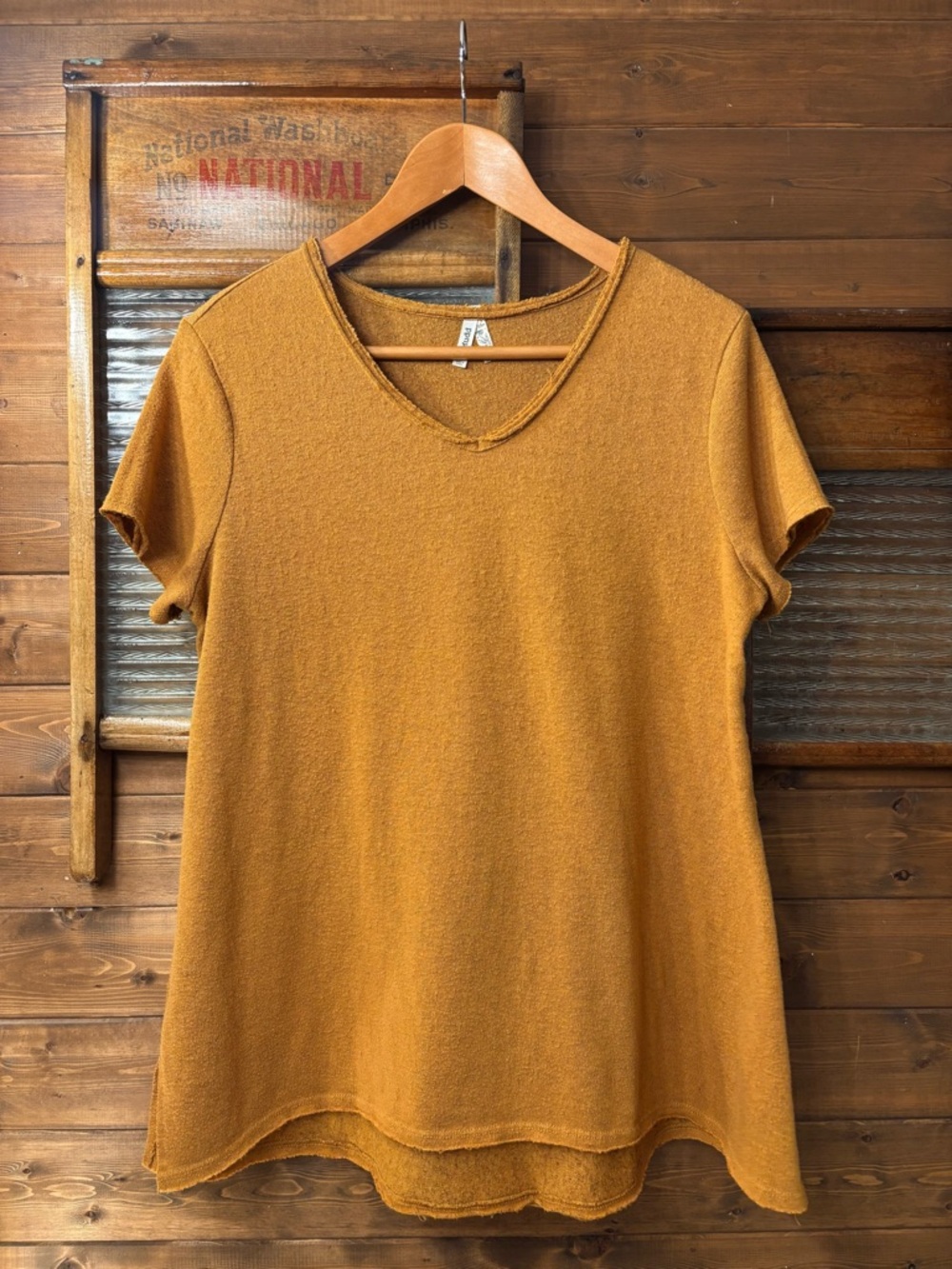 Women’s Mudd Size M Short Sleeve Top, Burnt Mustard Yellow / Brown Color